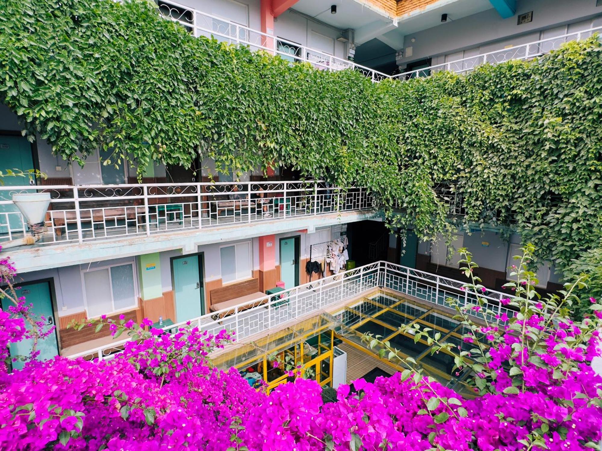 The Cloudland International Youth Hostel Close To The City Center,10 Min Walks To The Subway, Close To The Night Market, Old Street, Green Lake, English-Speaking Service, Free Activity Convenient Payment And Visa Cards Are Accepted Kunming Zewnętrze zdjęcie