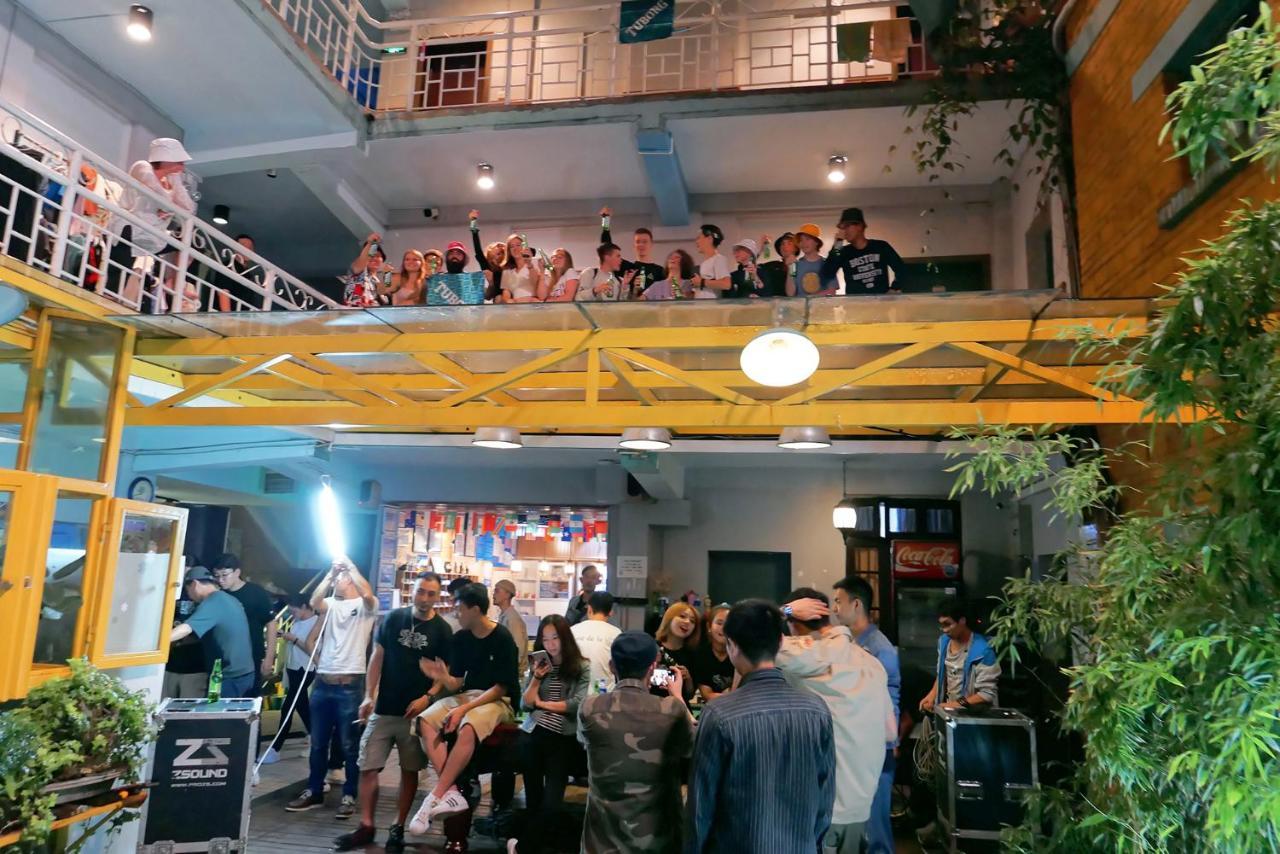 The Cloudland International Youth Hostel Close To The City Center,10 Min Walks To The Subway, Close To The Night Market, Old Street, Green Lake, English-Speaking Service, Free Activity Convenient Payment And Visa Cards Are Accepted Kunming Zewnętrze zdjęcie
